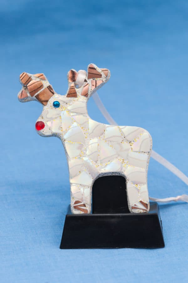 China Mosaic Pearl Reindeer Ornament 2